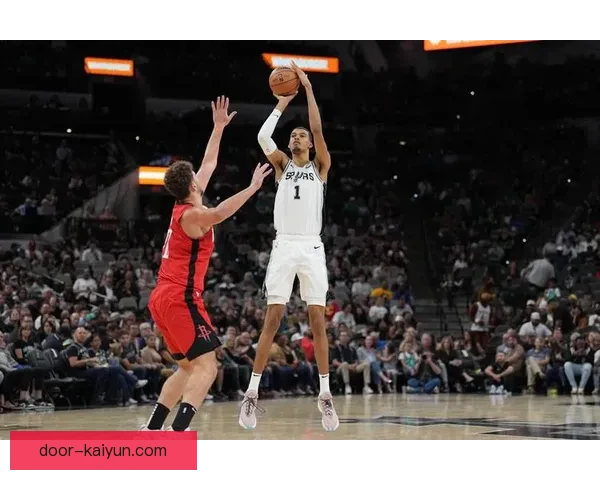 楚阿梅尼展现强大对抗能力，助力球队在关键比赛中表现亮眼