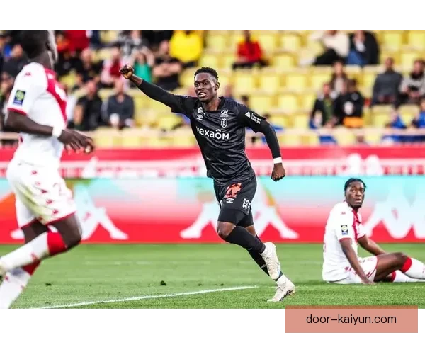 巴洛贡在阿森纳时期表现稳健，未来发展备受关注