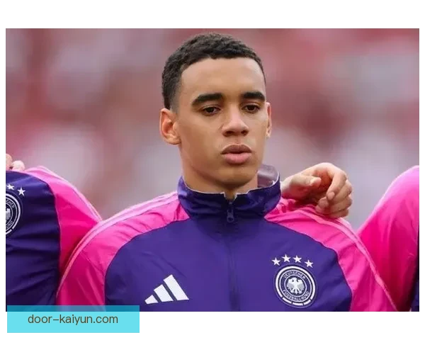 穆西亚拉在德国的表现稳健，备受关注，状态持续提升